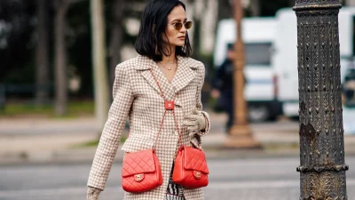 "Διπλή" τσάντα: Το trend που θα σου λύσει τα χέρια - Ποιες μπορείς να κρατήσεις μαζί