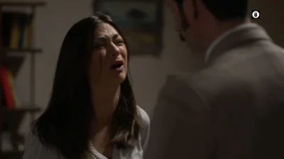 Ηλέκτρα 27/5: Την κολλάει στον τοίχο, της σχίζει τα ρούχα και της κλείνει το στόμα την ώρα που εκείνη απειλεί πως θα αυτοκτονήσει