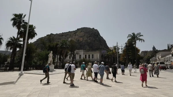 Γενικά αίθριος καιρός 21/5  με αραιές νεφώσεις - Που θα φτάσει η θερμοκρασία σήμερα