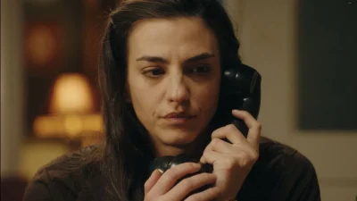 Το Ναυάγιο (22/5): Μετά το χωρισμό τους την σφίγγει δυνατά στην αγκαλιά του - Επανασύνδεση για αγαπημένο ζευγάρι