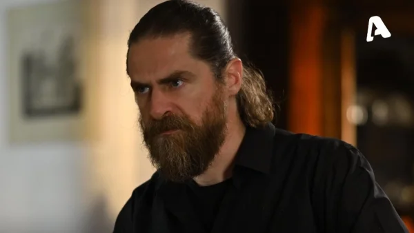 Σασμός (28/5): «Θάνατος στους Σταματάκηδες» - Οι Μουντάκηδες βγαίνουν στο δρόμο και απειλούν τη ζωή του Μαθιού