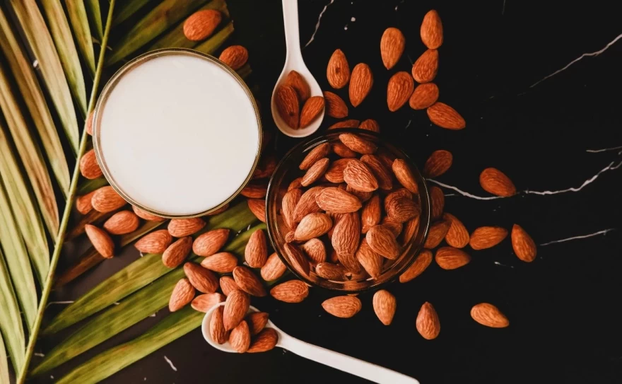 αμύγδαλα σε μπόλ