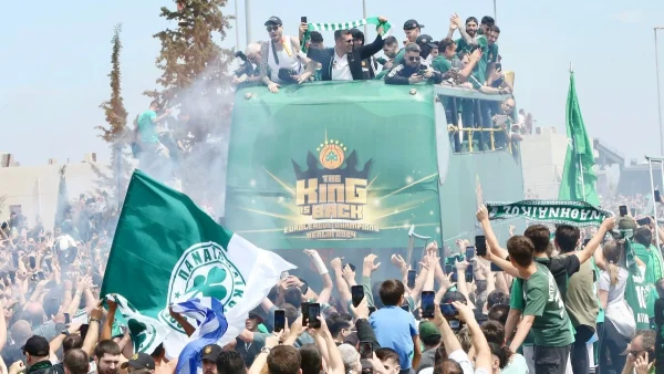 Παναθηναϊκός: Λαοθάλασσα για τον Πρωταθλητή Ευρώπης – Πάνω από 10.000 οπαδοί στο αεροδρόμιο