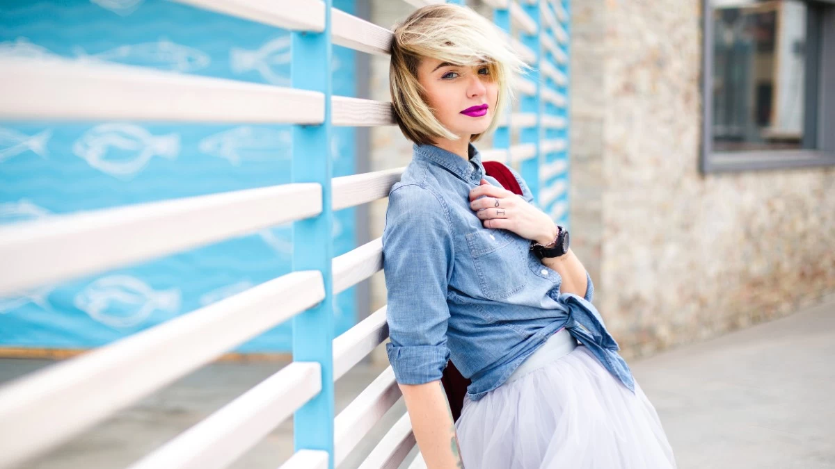 Το γαλάζιο είναι το νέο μαύρο στα πέδιλα του καλοκαιριού - 8 προτάσεις για να φρεσκάρεις τα summer looks σου