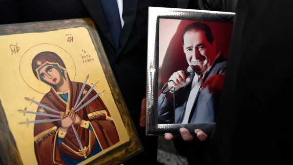 Βασίλης Καρράς: Άνοιξε η διαθήκη του 5 μήνες μετά το θάνατο του - Ξεπερνά τα 10 εκατομμύρια η περιουσία του