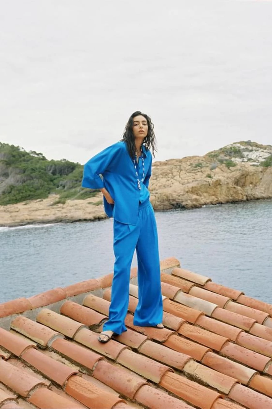 μπλε λινό παντελόνι Zara