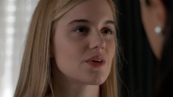 Ο παράδεισος των κυριών (21/5): «Φύγε τώρα από κοντά του» - Ντίνος και Μιράντα βλέπουν το σημάδι στο πρόσωπο της Αμαλίας