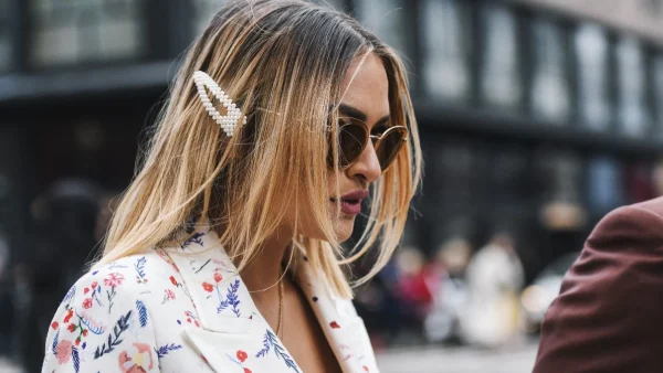 Σακάκι & τζιν: 5 ιδέες που θα σου φτιάξουν τη μέρα όταν δεν ξέρεις τι να φορέσεις