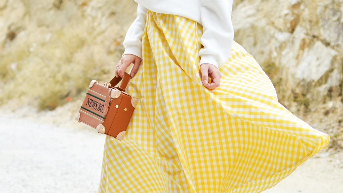 Το φόρεμα από τα 60s είναι η Νο1 τάση για το καλοκαίρι και ταιριάζει σε όλες
