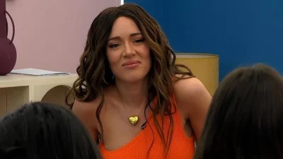 "Έσπασε" τη σιωπή της η Καλομοίρα για την οικογένειά της: «Εγώ είχα ένα θέμα με τον Γιώργο πρόσφατα...», «Πολύ καλός πατέρας ο πατέρας μου αλλά…»