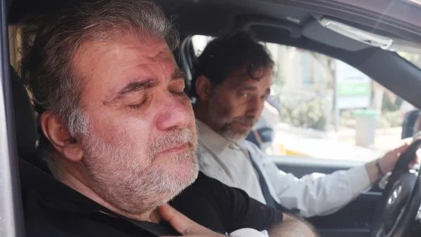 Δημήτρης Σταρόβας: «Έβαλε το κινητό στο αυτί του για να μιλήσει! Μα, του λέω...» - Το άγνωστο περιστατικό από το νοσοκομείο