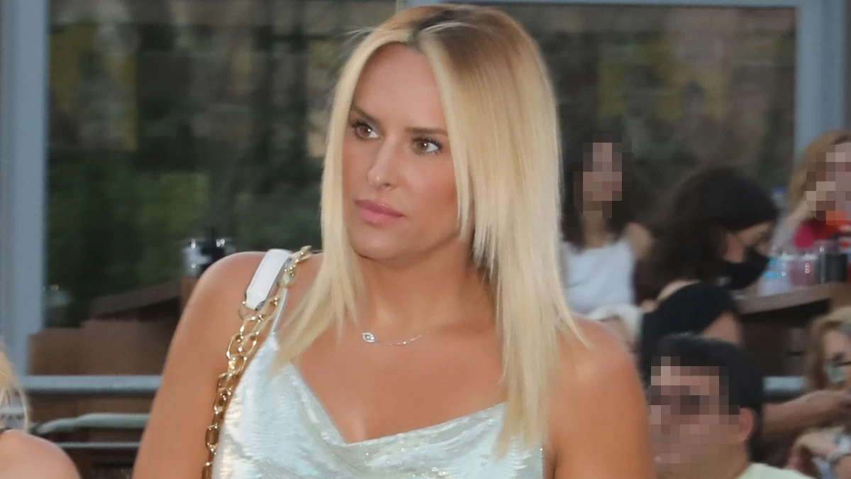 Έλενα Ασημακοπούλου: Δημοσίευσε στο instagram φωτογραφίες με σημάδια και μελανιές στο σώμα της