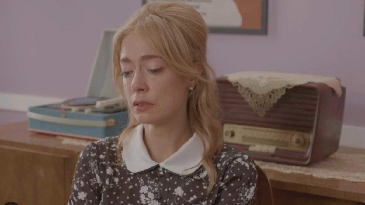 Έρωτας Φυγάς 1/5: Η Αλεξάνδρα παθαίνει κρίση - Πηδάει μέσα από εν κινήσει αυτοκίνητο