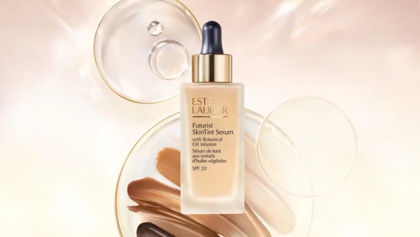 Νέο 2 σε 1 υβριδικό makeup-σε μορφή ορού- που φροντίζει την επιδερμίδα & χαρίζει λάμψη!