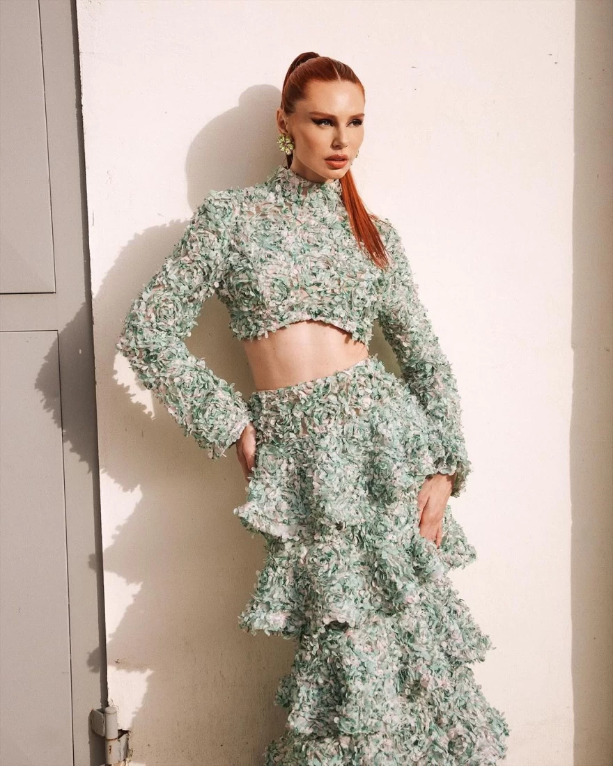 έβελυν καζαντζόγλου