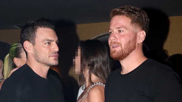 Τζέιμς Καφετζής: Τα "έσπασε" στα μπουζούκια με τον Δημήτρη Φιντιρίκο μέχρι το πρωί - Τι συνέβη στο νυχτερινό κέντρο την ώρα που έπιναν το ποτό τους