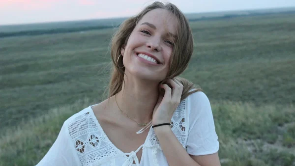 Με αυτά τα τρικ θα αποκτήσεις λαμπερό χαμόγελο & δροσερή αναπνοή!