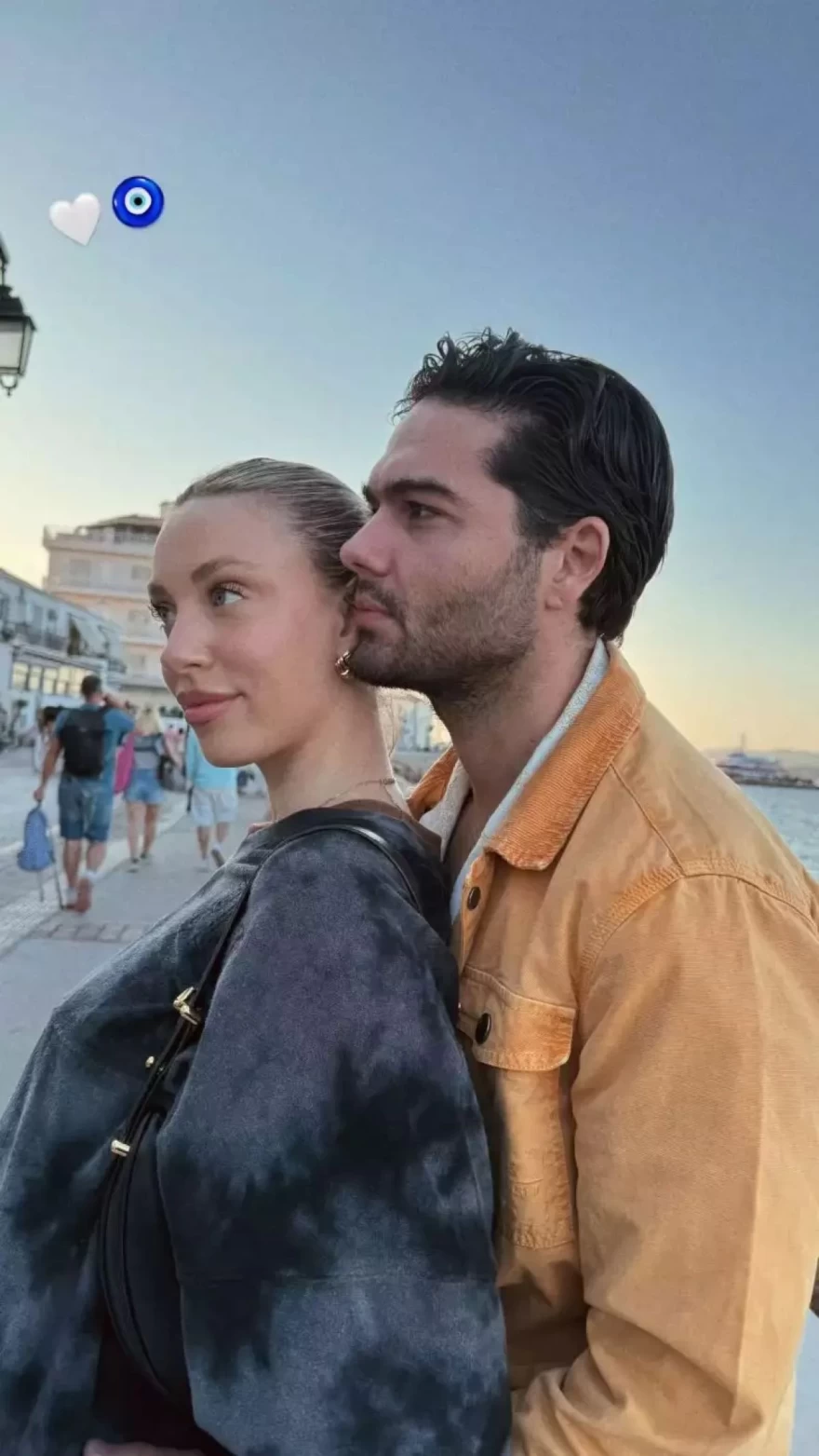 Ανάρτηση Γαρυφαλλιάς Καληφώνη