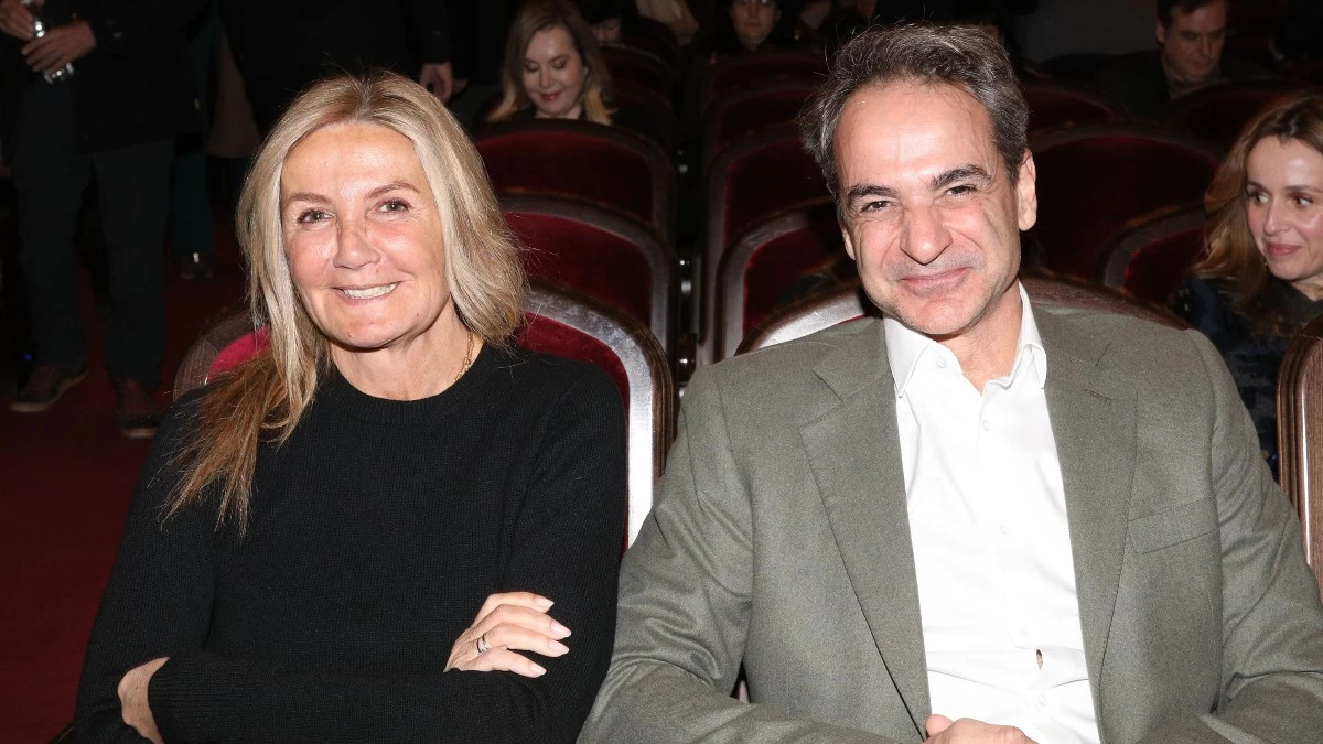 Κυριάκος Μητσοτάκης: Για ποδήλατο στην Τήνο μετά το αρνί! Η φωτογραφία με τη Μαρέβα και οι ευχές για το Πάσχα