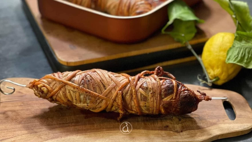 Πάσχα: Το κοκορέτσι αλλιώς - Η συνταγή από τα βάθη της Ρούμελης, δεν χρειάζεστε ψησταριά