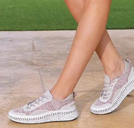 Hello Comfort sneakers