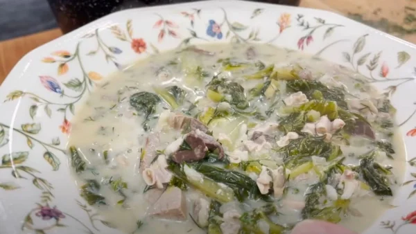 Πάσχα: 9 θαυματουργά μυστικά για να φτιάξεις την πιο τέλεια μαγειρίτσα φέτος την Ανάσταση