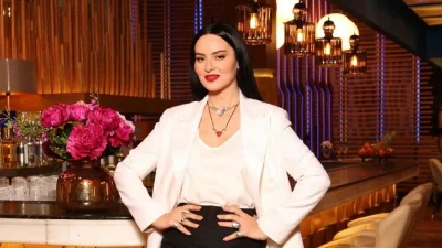 Ζενεβιέβ Μαζαρί: Φόρεσε τη διαφάνεια με τον πιο ανοιξιάτικο τρόπο