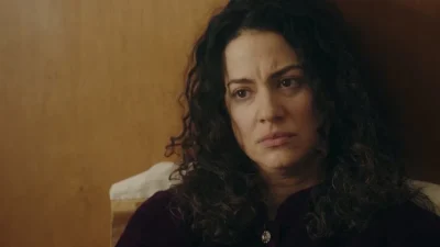 Το Ναυάγιο: Η Στέλλα μένει ξανά έγκυος - Μαθαίνει πως το παιδί της είναι της Ειρήνης