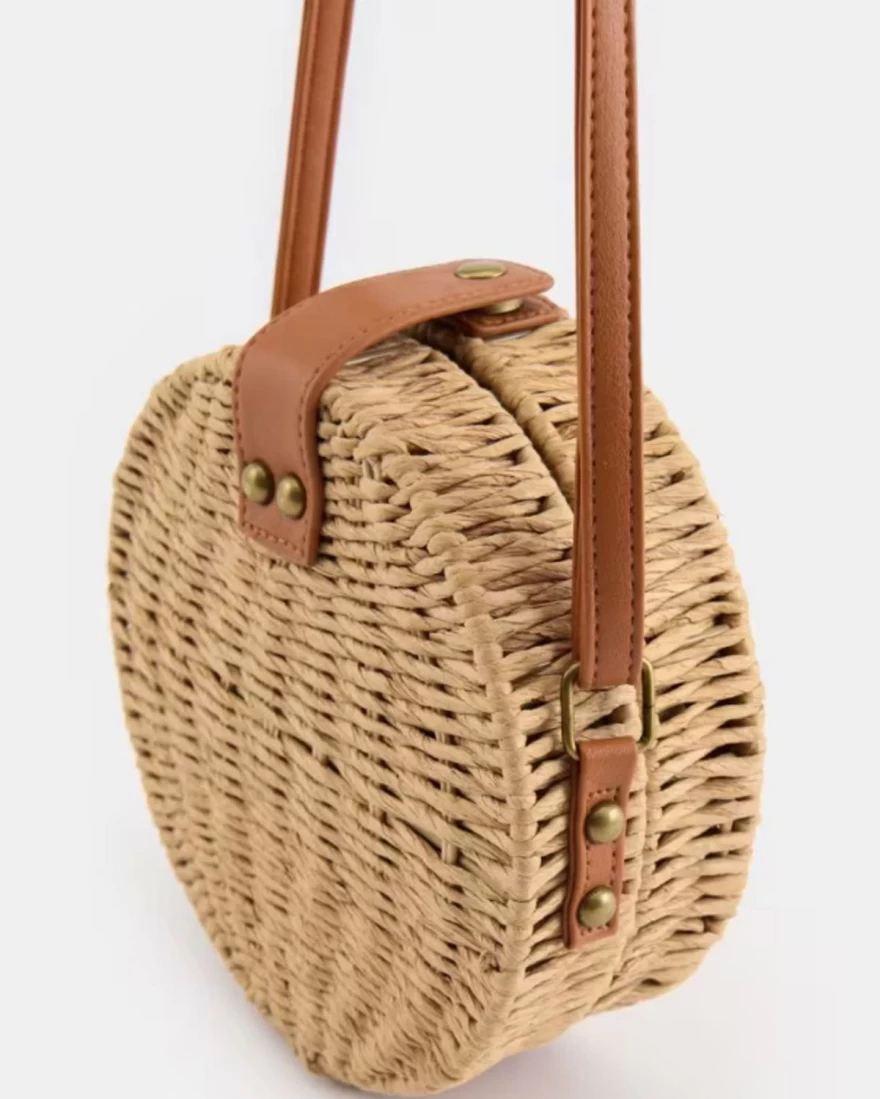 ψάθινη στρογγυλή τσαντα