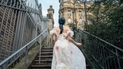 Λευκά φορέματα: 8 casual trends που "πρωταγωνιστούν" αυτό το καλοκαίρι