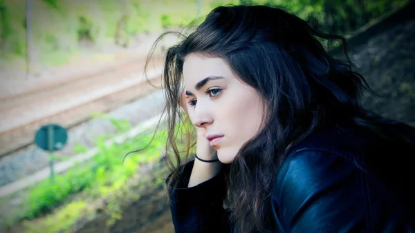 Ανησυχείς με το παραμικρό; Με αυτά τα κόλπα θα σταματήσεις να το κάνεις!