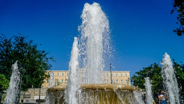 Καιρός: Πολύ υψηλές θερμοκρασίες σήμερα 12/6 - Που θα φτάσει τους 43 βαθμούς κελσίου;