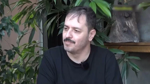 Αλέξανδρος Τσουβέλας: «Κάθε μέρα μας βρίζουν, μας λένε άχρηστους και να πεθάνουμε»