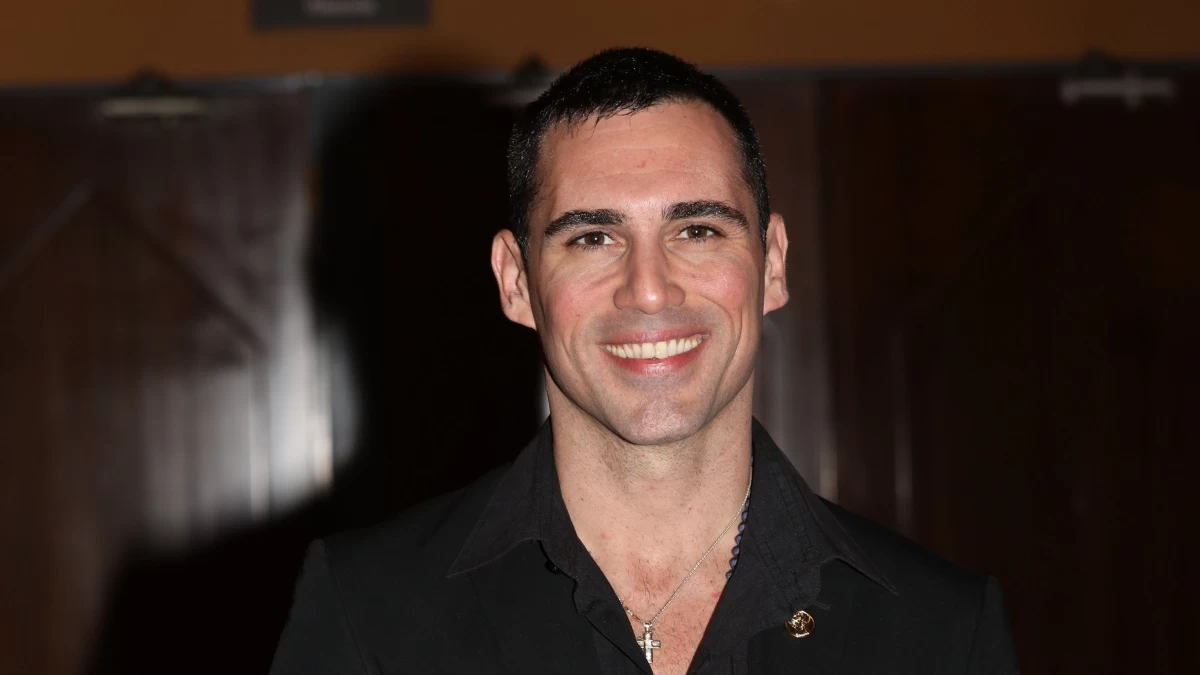 Στο νοσοκομείο ο Άνθιμος Ανανιάδης - Τον ανέλαβε πρώην παίκτης του Fame Story που παράτησε τη μουσική και έγινε γιατρός