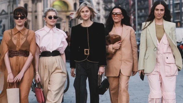 Αυτή η αγαπημένη τσάντα της Lady Diana από το 1996 έγινε μανία στο street style του 2024