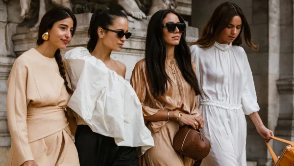 To must-have αξεσουάρ του καλοκαιριού που λατρεύουν τα minimal κορίτσια