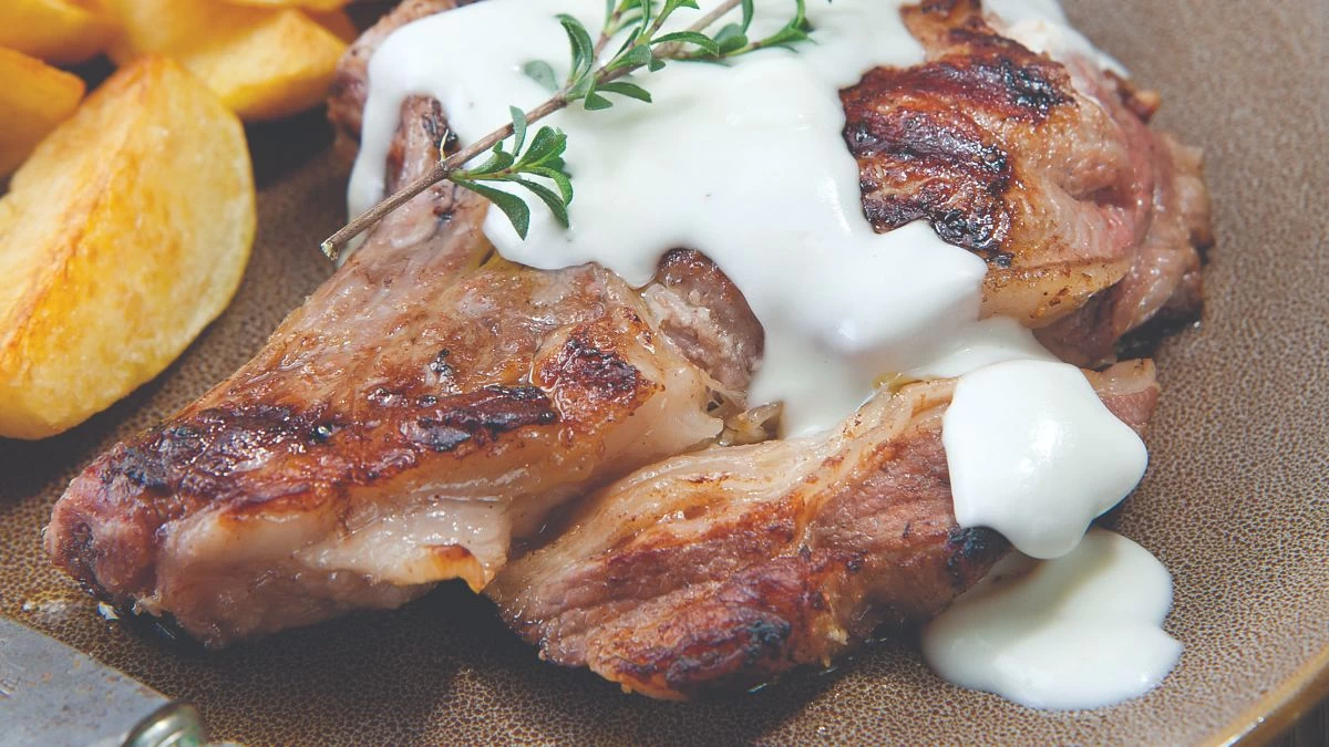 Ζουμερές μοσχαρίσιες μπριζόλες γεμιστές με ένα συγκλονιστικό σπιτικό μείγμα - Πως να το φτιάξεις