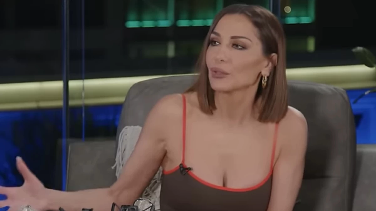 Δέσποινα Βανδή: «Το “ξύλο” για το age shaming, το τρώμε από τις γυναίκες» - Το «κατηγορώ» στην «Σταχτοπούτα»