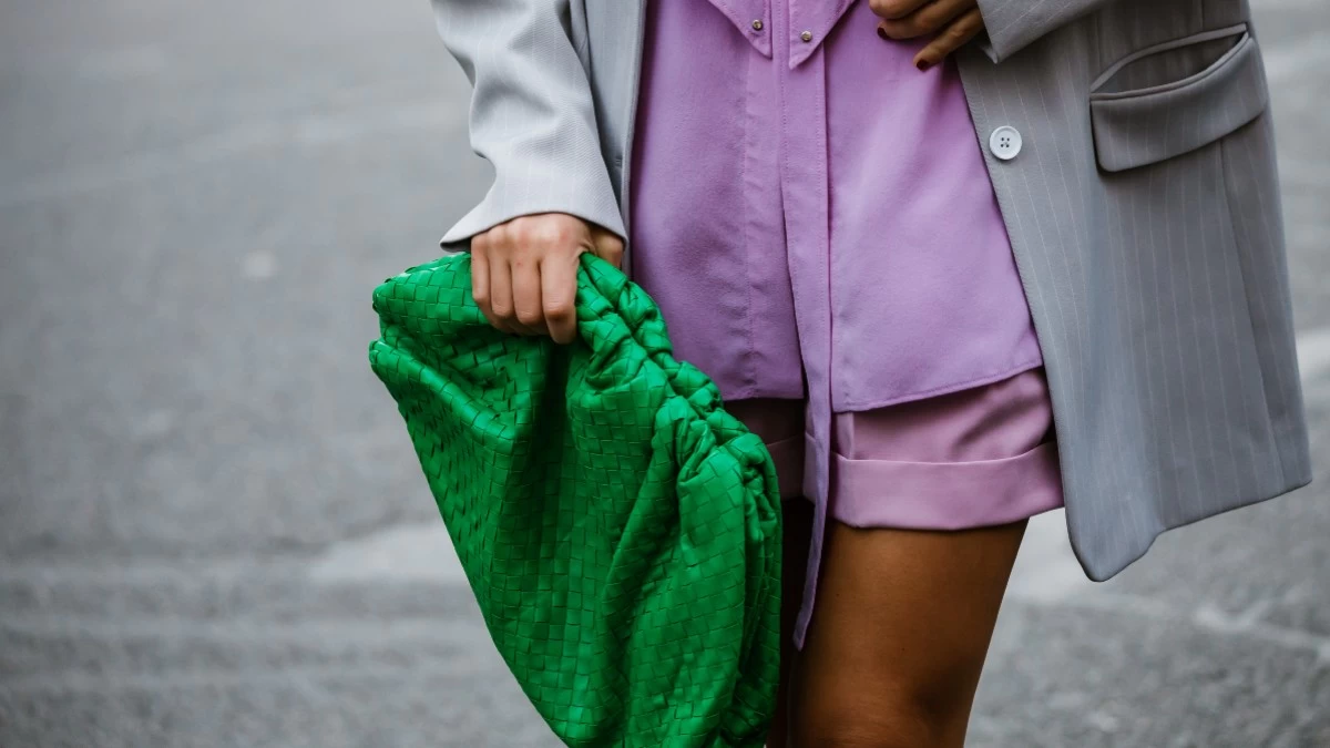 3 εύκολοι τρόποι για να φορέσεις όλες τις χρωματικές τάσεις του καλοκαιριού στα looks σου