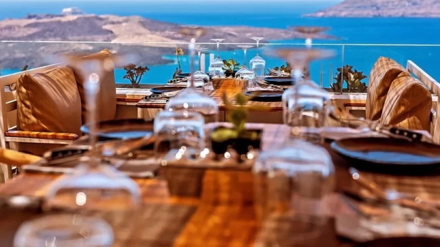 Idol Santorini