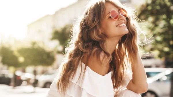 Το καλοκαιρινό φόρεμα του 2024 θα σου θυμίσει τα παιδικά σου χρόνια - Είναι η νέα τάση