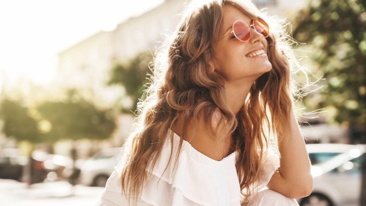 Το καλοκαιρινό φόρεμα του 2024 θα σου θυμίσει τα παιδικά σου χρόνια - Είναι η νέα τάση