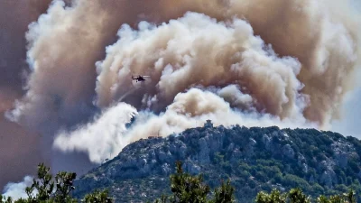 Φωτιά στην Πάρνηθα: Φωτογραφία-ντοκουμέντο από τη στιγμή που ξεκινάει η πυρκαγιά