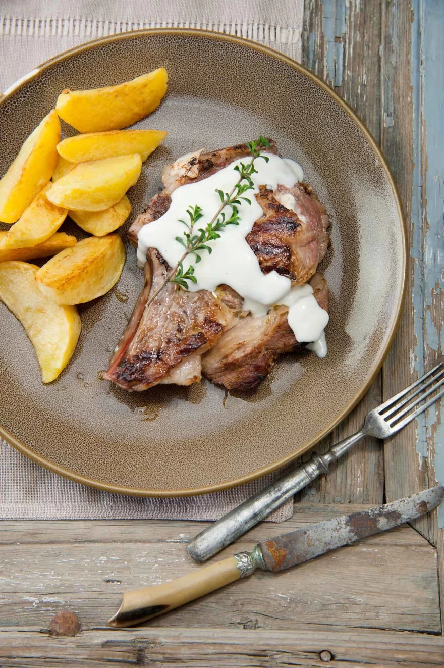 Ζουμερές μοσχαρίσιες μπριζόλες