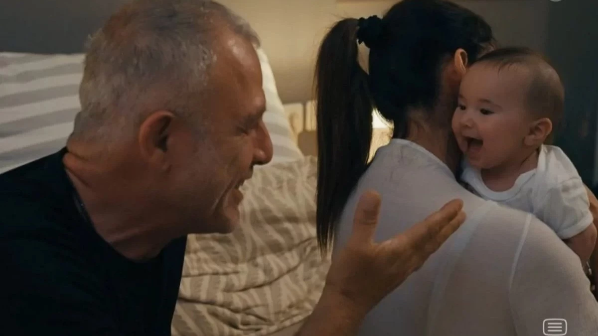 Η γη της ελιάς: Το μωρό Ιουλίας και Στάθη αρρωσταίνει - Φεύγει εσπευσμένα για την Αθήνα