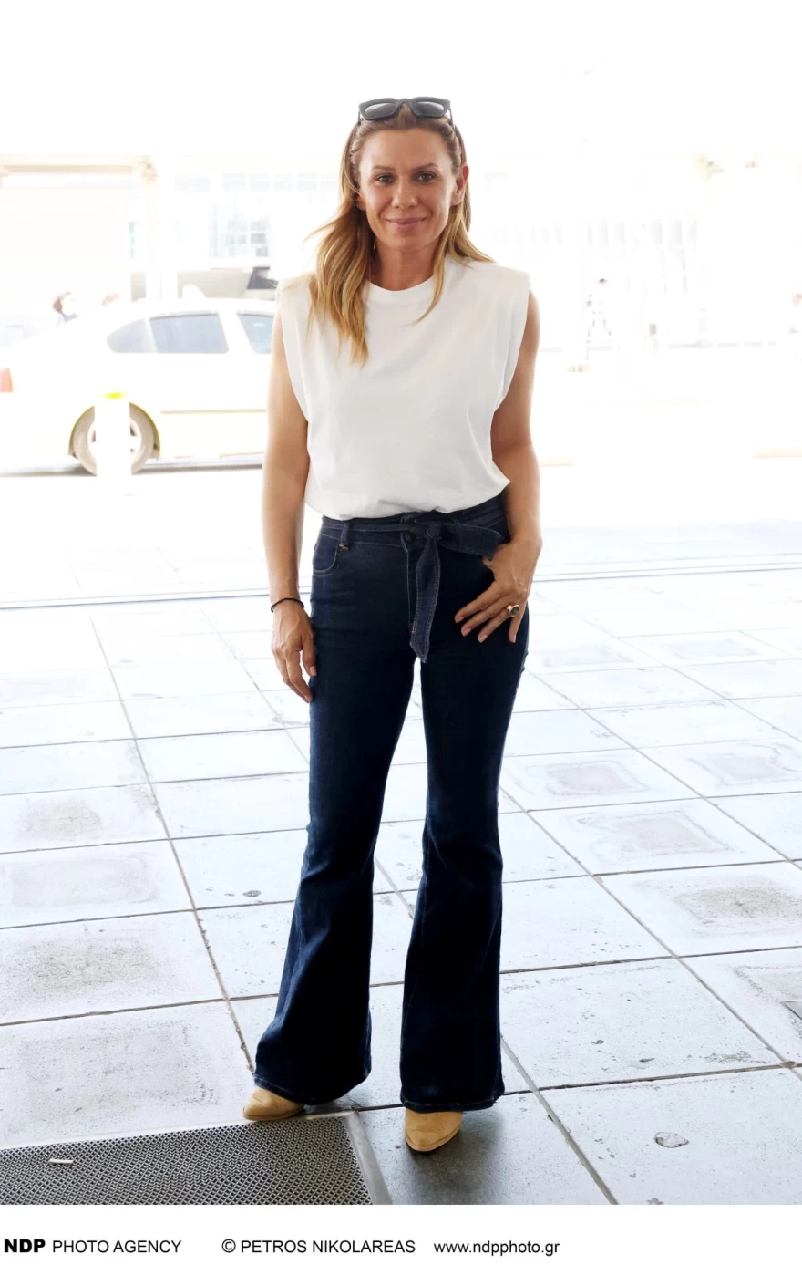 Κατερίνα Καραβάτου - Αεροδρόμιο