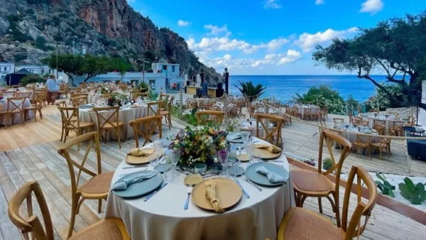 Kelaria Kyra Panagia: Η απλότητα συναντά τη γαστρονομία με θέα το γαλάζιο του Αιγαίου