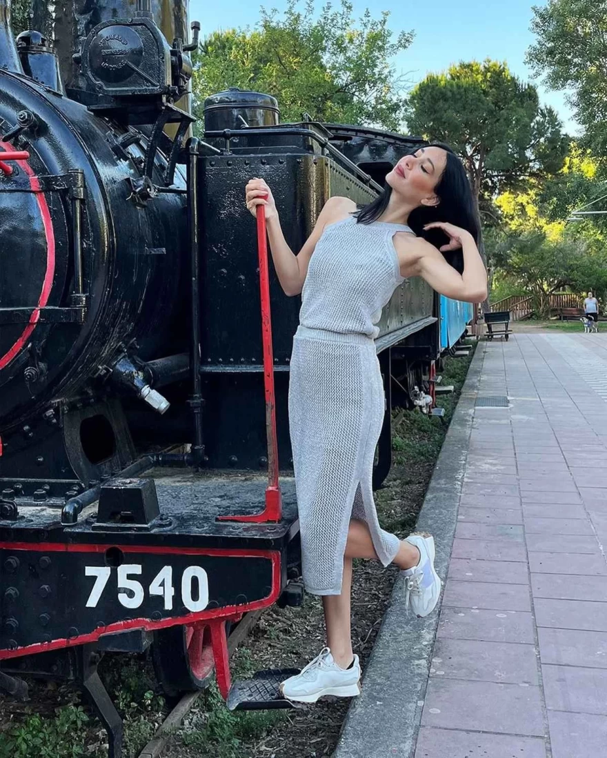 πλεκτό φόρεμα marksandspencer.com