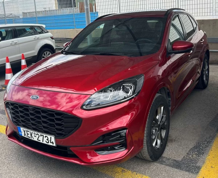 Ford Kuga κόκκινο