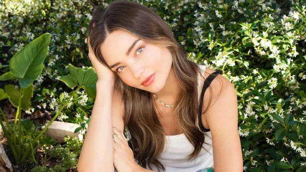 Miranda Kerr: Aυτό είναι το μυστικό της για τέλεια καλοσχηματισμένα φρύδια!